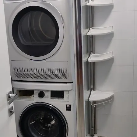 아파트 Stone & Sun 2bdr With Balcony 자다르