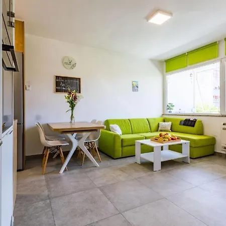 Stone & Sun 2bdr With Balcony *