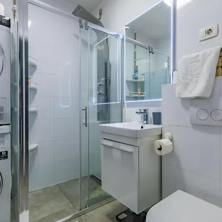 Stone & Sun 2bdr With Balcony Apartamento Zadar